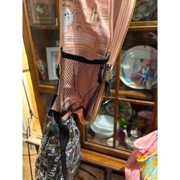 Girls Pets Life Backpack with water bottle holder on side and front pocket - Picture 4 of 5